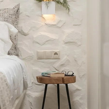 Naxos Petite Couette-café 3*