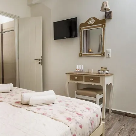 Petite Studios 3*