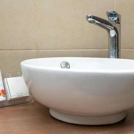 לינה וארוחת בוקר Naxos Petite