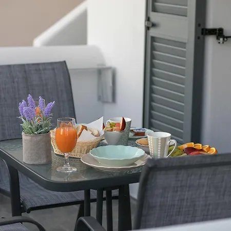 Naxos Petite לינה וארוחת בוקר 3*