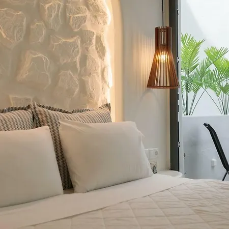Petite Studios 3* Agios Prokopios (Naxos)
