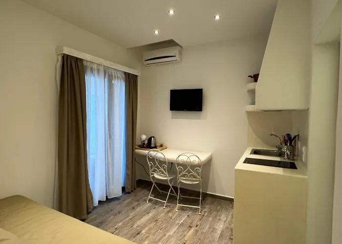 Naxos Petite 3* Agios Prokopios (Naxos)